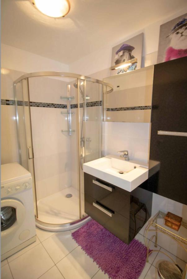 Cosy 35 M2 With Balcony In A Quiet Residence Fréjus 外观 照片
